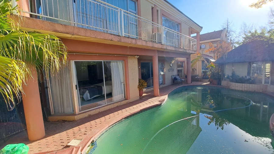 5 Bedroom Property for Sale in Fichardt Park Free State